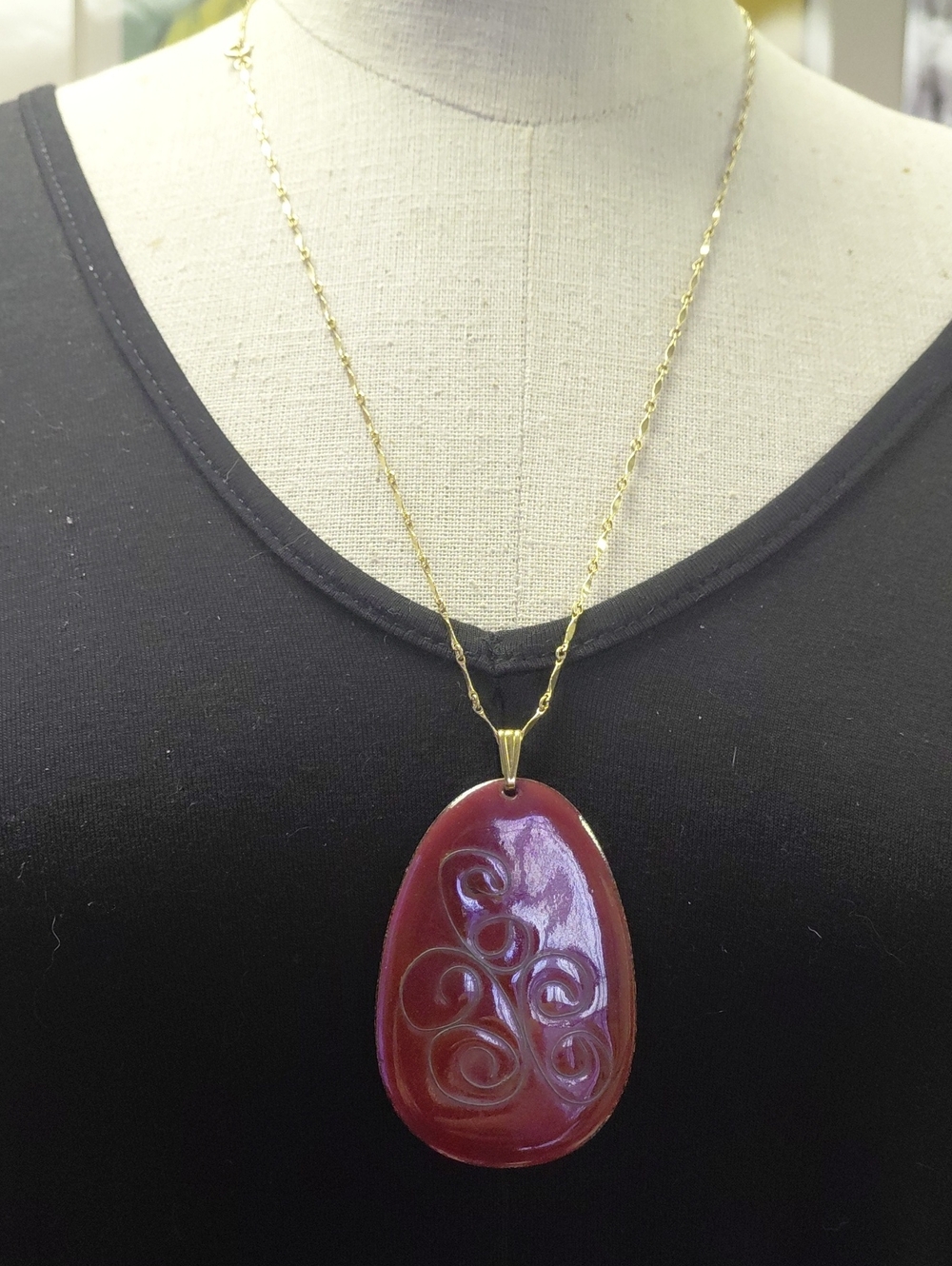 Vintage Enamel Statement Pendant With Gold Toned Fancy Chain 22inches